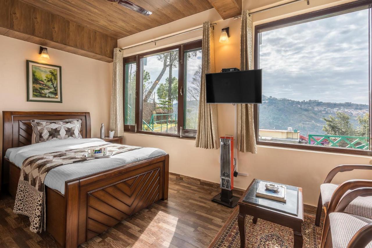 Stayvista At Cecil Cottages With Barbeque, Hill View Kasauli Luaran gambar