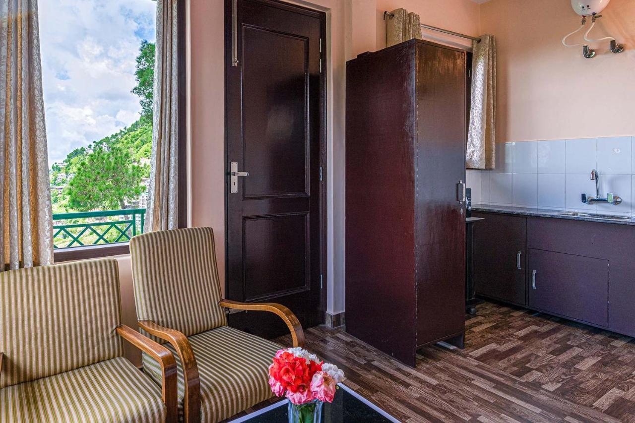 Stayvista At Cecil Cottages With Barbeque, Hill View Kasauli Luaran gambar
