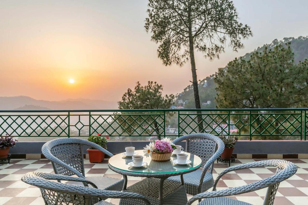 Stayvista At Cecil Cottages With Barbeque, Hill View Kasauli Luaran gambar