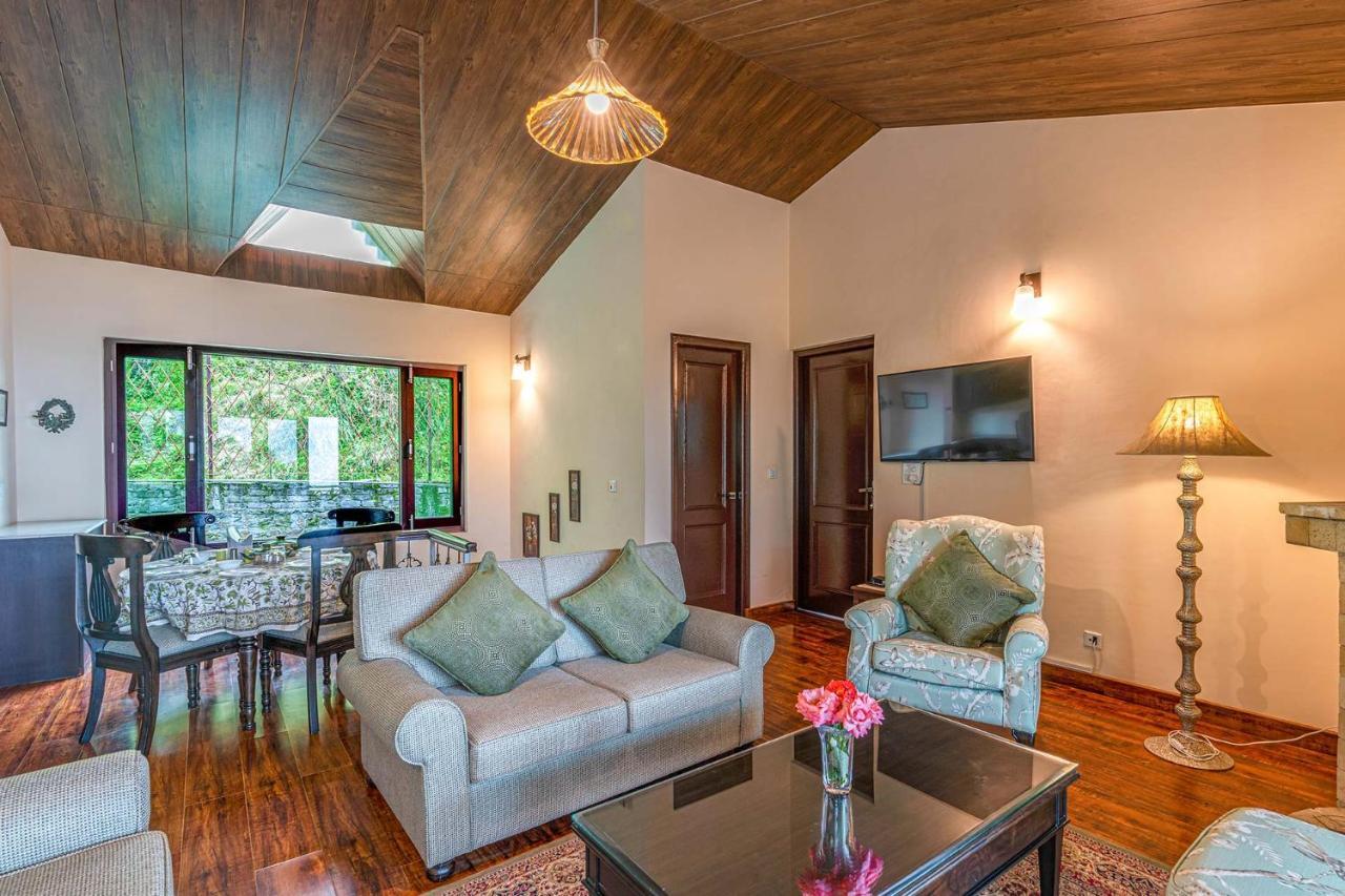 Stayvista At Cecil Cottages With Barbeque, Hill View Kasauli Luaran gambar