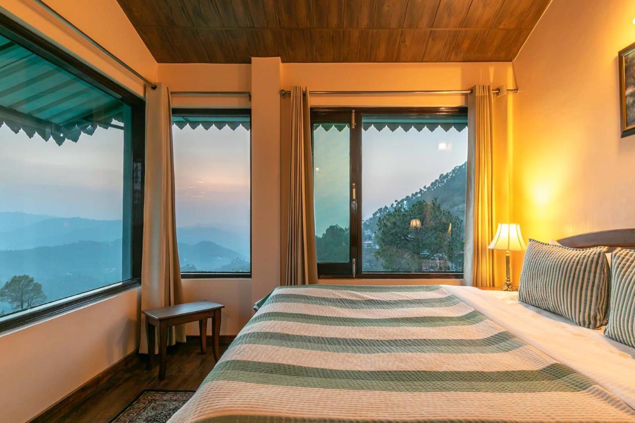 Stayvista At Cecil Cottages With Barbeque, Hill View Kasauli Luaran gambar