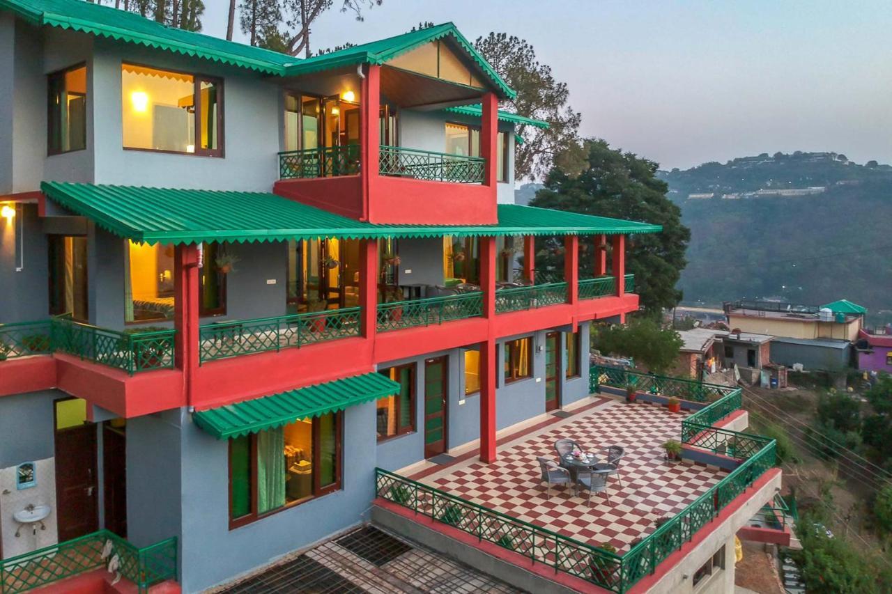 Stayvista At Cecil Cottages With Barbeque, Hill View Kasauli Luaran gambar