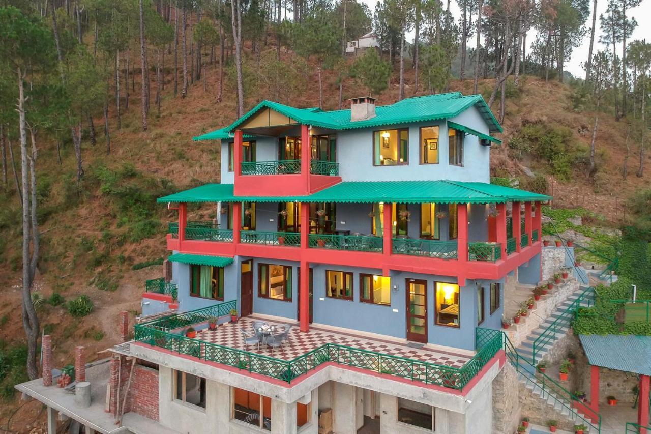 Stayvista At Cecil Cottages With Barbeque, Hill View Kasauli Luaran gambar