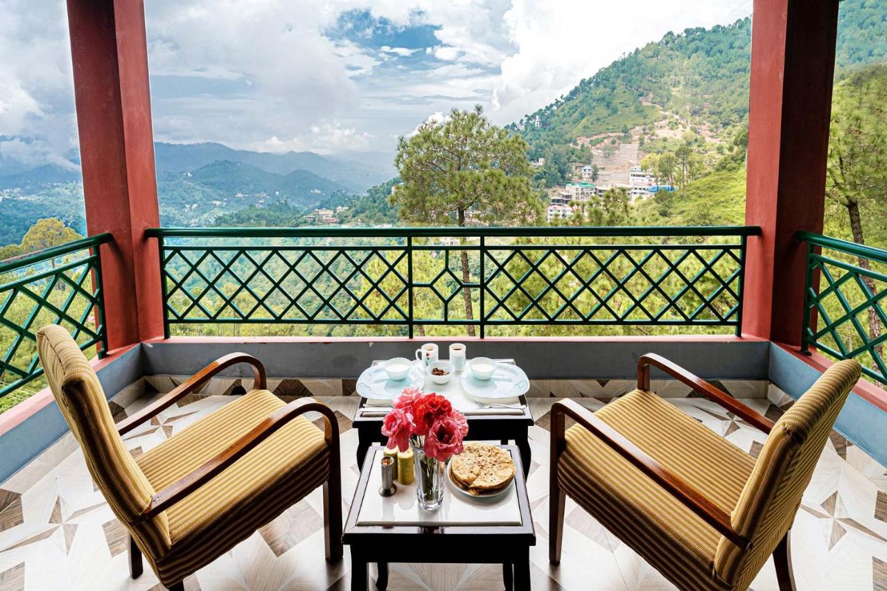 Stayvista At Cecil Cottages With Barbeque, Hill View Kasauli Luaran gambar